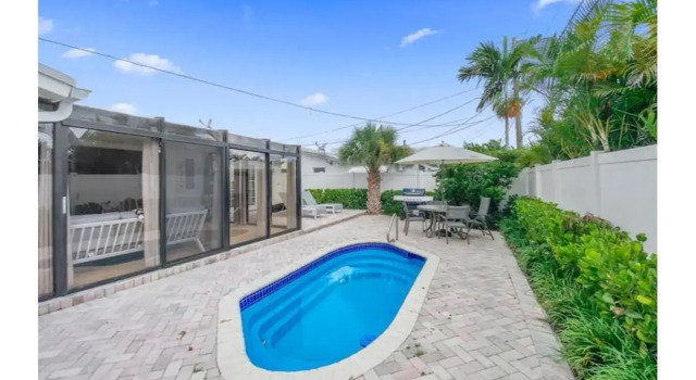 Seahorse Villa 2 2br2ba home with dipping pool, Забронировать Вилла Виллы Форт-Лодердейл, Вилла