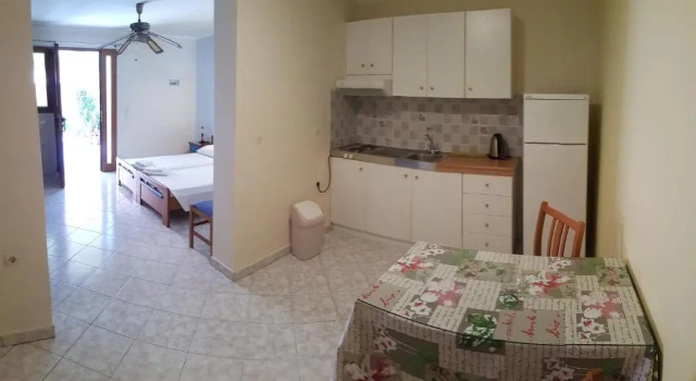 Трёхместный номер Standard с видом на сад Epi Apartments