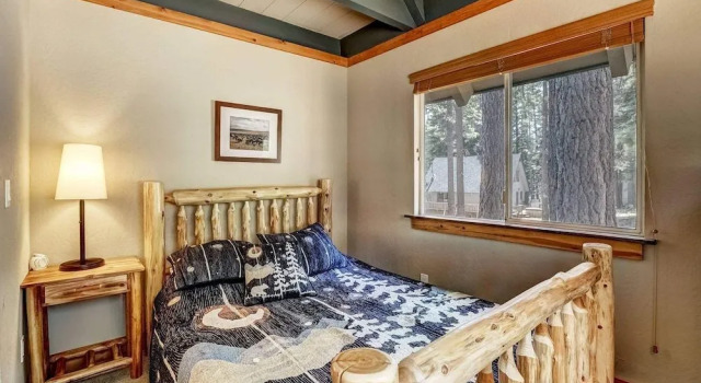 Bear Pause 4BR Large Deck & Balcony
