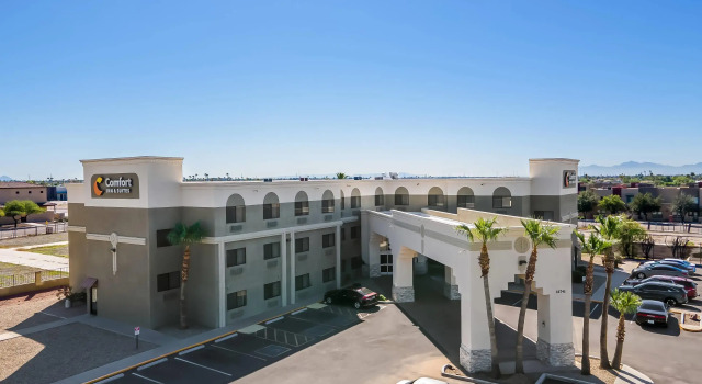 Comfort Inn & Suites Surprise Near Sun City West