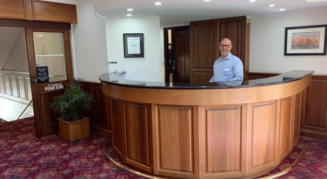 Ensenada Motor Inn and Suites, Book Hotel Glenelg 