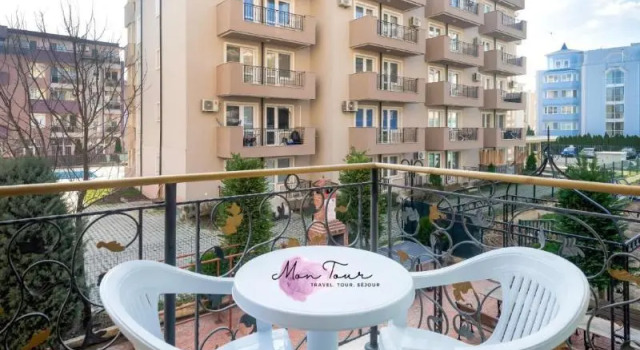 Студия Mon Tour apartments