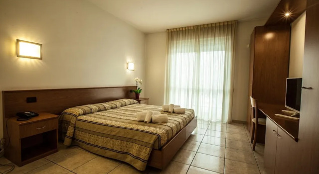 Standard Kolmen hengen huone parvekkeella Hotel Davide