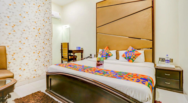 Номер Deluxe FabHotel Anandam