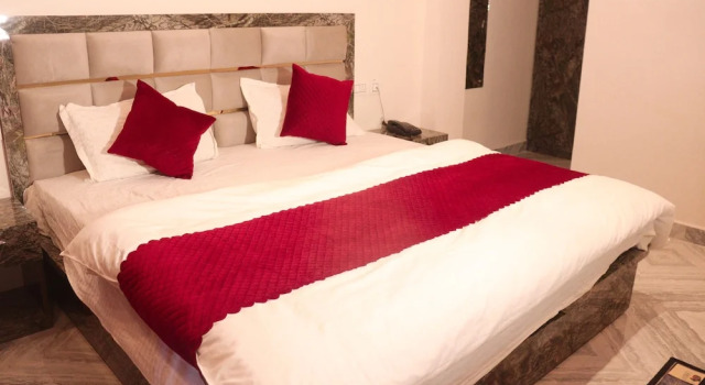 Triple One Hotel Wonder Hill Mussoorie, Rezervovat Hotel Mussoorie Uttarakhand