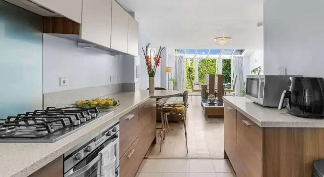 Коттедж 3-bed Greenhithe Retreat Garden Near Bluewater