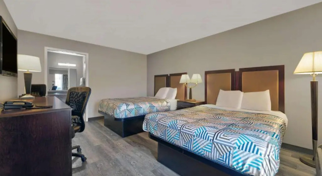 Четырёхместный номер Standard Motel 6 McDonough, GA
