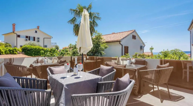 Апартаменты с 2 комнатами с балконом и с видом на море Villa Palma Krk