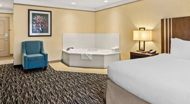 Двухместный люкс Best Western Plus Pitt Meadows Inn & Suites