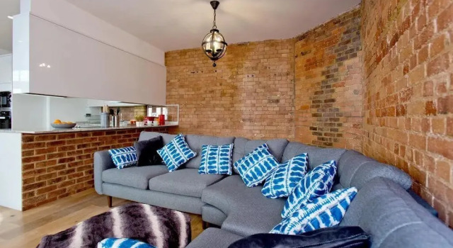 Wells Mews