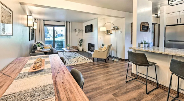 Апартаменты Chic 'hygge Hideaway' - 1 Mile to Ski Slopes!