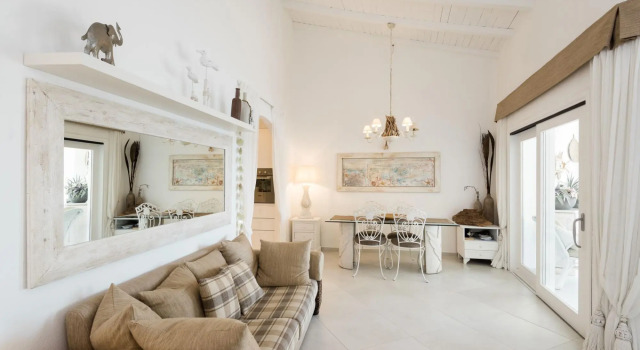 The apartment is located in the first row and directly overlooks the sea, being on the first floor a-S'Abba 81, Book Lejlighed Golfo Aranci Emerald Coast