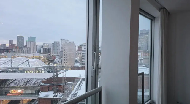 Апартаменты Comfort Cityscape Apartment in Rotunda Bham