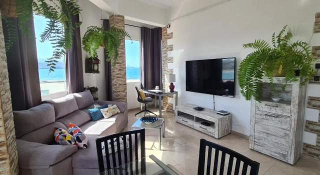 Apartment 2-10 Canteras Beach, Забронировать Апартаменты/квартира Отели Лас-Пальмас-де-Гран-Канария с парковкой, рядом с Музей науки и техники, Парковка
