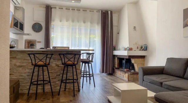 Apartement Maenat