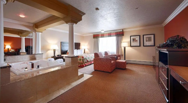 Четырёхместный номер Standard Best Western PLUS Mirage Hotel and Resort
