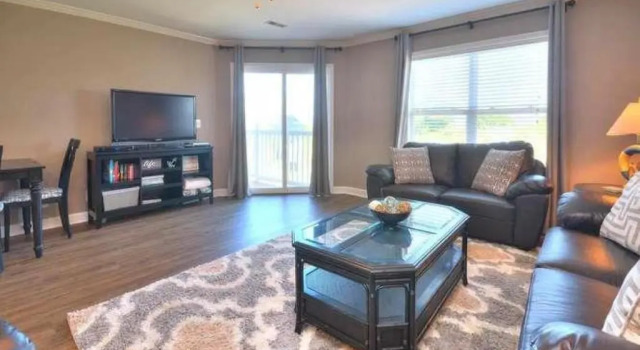 Ocean Walk 2204