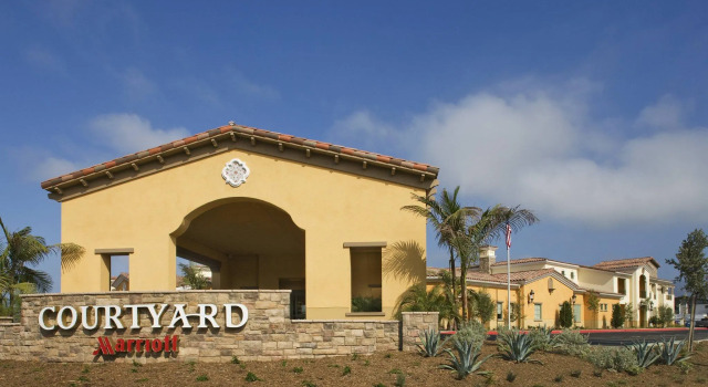 Четырёхместный номер Standard Courtyard by Marriott Santa Barbara Goleta