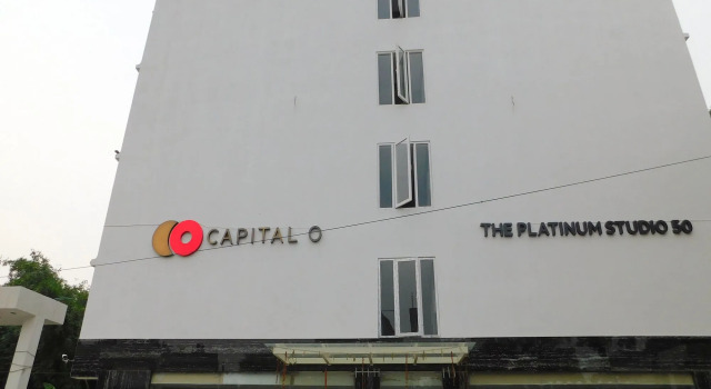 Capital O 14525 The Platinum Studio 50, Prenota Hotel Hotel a West Bengal con parcheggio, Parcheggio