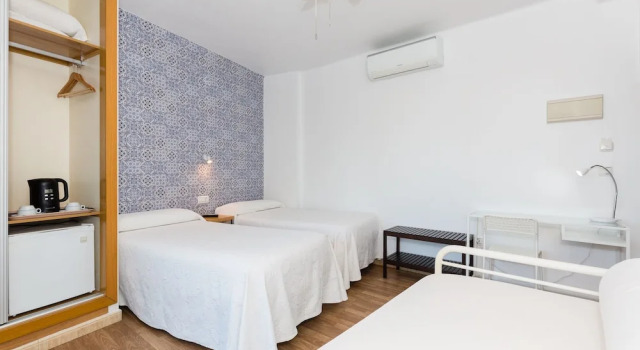Трёхместный номер Standard Guadalupe Hostal By Torremolinos On-line