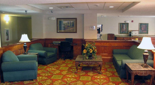 Quality Inn & Suites Muskogee, Varaa Hotelli Muskogee 