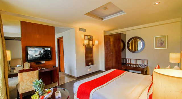 Номер Deluxe Citadel Sarovar Portico Bengaluru