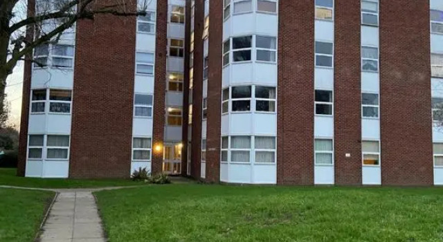 2 double bedroom flat