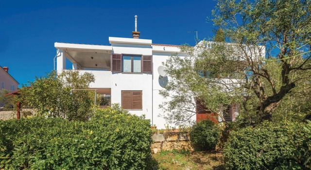 Amazing Home in Krk With Wifi and 3 Bedrooms, Забронировать Отель Отели Крка с парковкой, рядом с Krk Harbour, Парковка