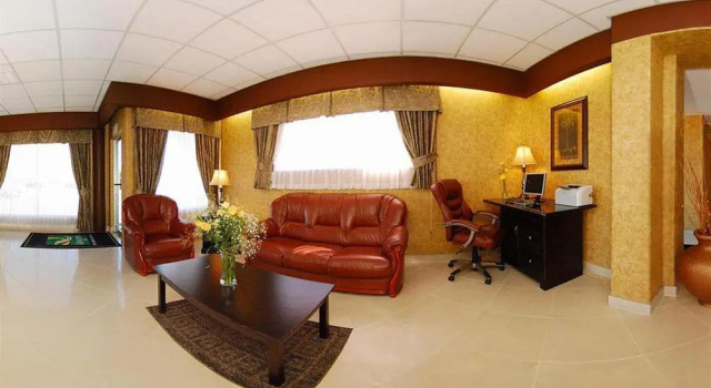 Hollies Hotel & Suites, Varaa Hotelli Calexico Kalifornia
