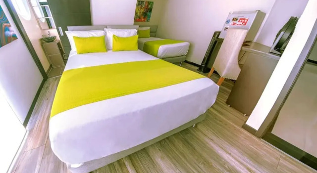 Четырёхместный семейный номер Standard Hotel Olaya Plaza