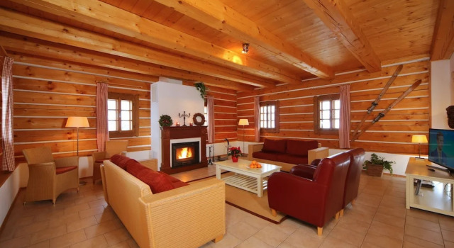 Comfortable Villa in Vrchlabí Near Ski Area, Забронировать Вилла Коттеджи Врхлаби, Коттедж