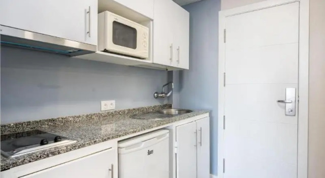 Трёхместная студия Standard Veramar Aparthotel