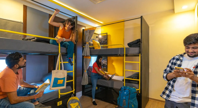 Кровать в общем номере The Hosteller Bangalore, Brigade Road