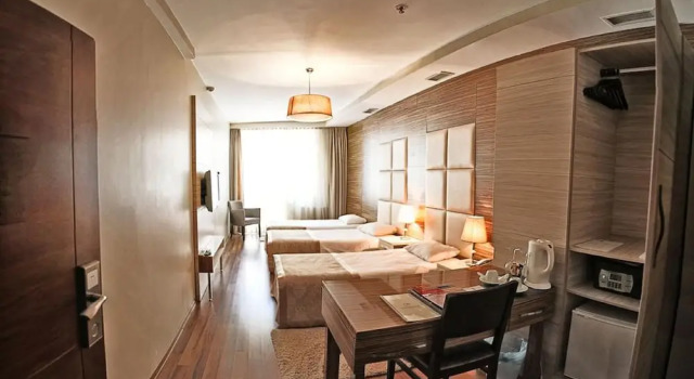 Трёхместный номер Standard с балконом Derpa Suite Hotel Osmanbey