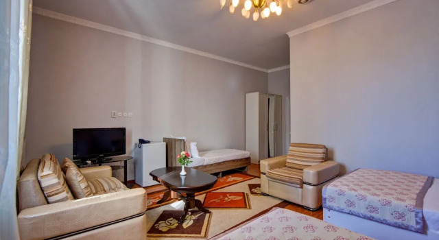 Полулюкс с балконом Отель King House