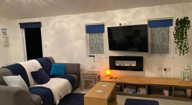 Villa Loxley's Devon Lodge