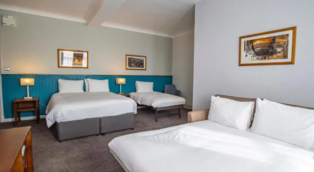 Двухместный семейный номер Standard Highfield Hotel By Greene King Inn