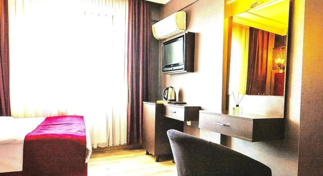 Kaya Royal Hotel Old Town, Забронировать Отель Фатих Стамбул, рядом с Библиотека Стамбульского университета