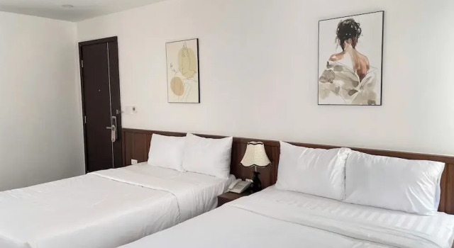 Четырёхместный семейный номер Standard с видом на внутренний двор Kien Hotel