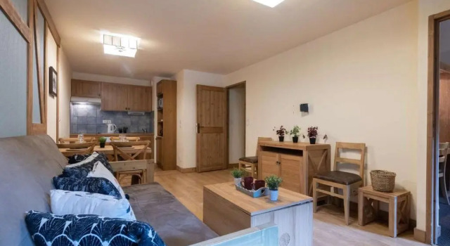 Appartement Saint-Lary-Soulan, 2 pièces, 6 personnes - FR-1-296-400, Забронировать Апартаменты/квартира Отели в центре Сен-Лари-Сулан, в центре, Парковка