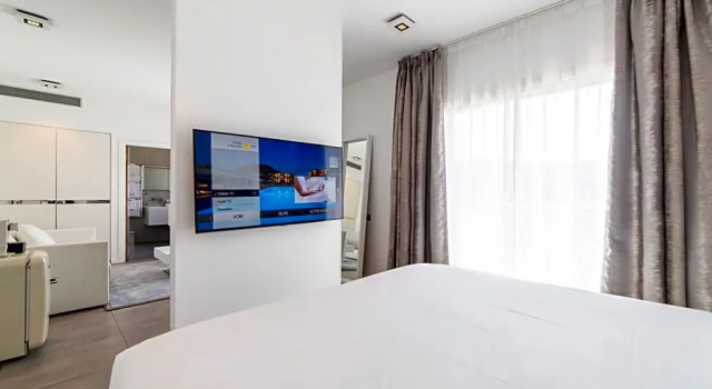 Полулюкс Kube Hotel Gassin
