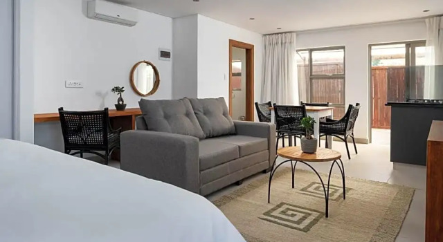 5-On-Lindsay, Забронировать Отель Баллито Durban North Coast