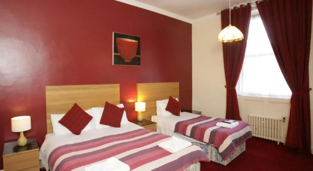 Номер Deluxe Clifton Hotel
