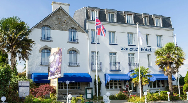LArmoric Bénodet - Logis hôtel, Book Hotel Hotels in Brittany with a Pool, Swimming Pool