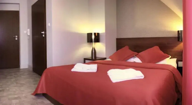 Apartamenty Mesa Grill Restaurant Cafe, Забронировать Апартаменты/квартира Отели в центре Дзвижино с завтраком, отели в центре Дзвижино с завтраком
