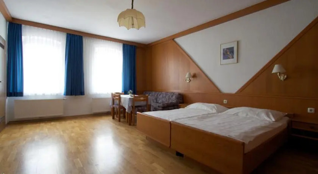 Goldenes Dachl Gasthof, Book Hotel Innere Stadt 