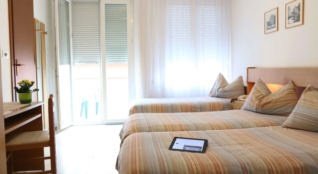 Трёхместный номер Standard c 1 комнатой с балконом Hotel Villa Clara