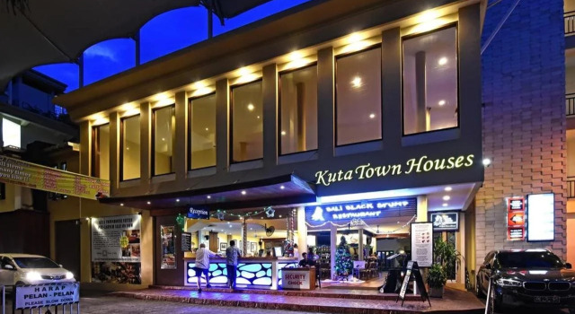Kuta Townhouse Apartments