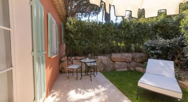 Полулюкс La Bastide de Saint Tropez