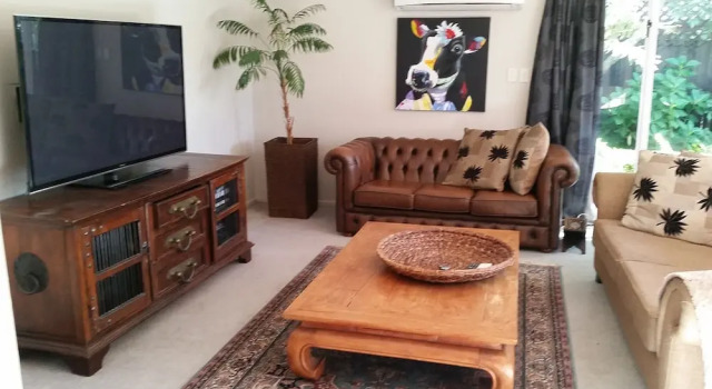 Berni's Boutique BnB Airport, Забронировать Отель «постель и завтрак» Отели Крайстчёрч с парковкой, Парковка